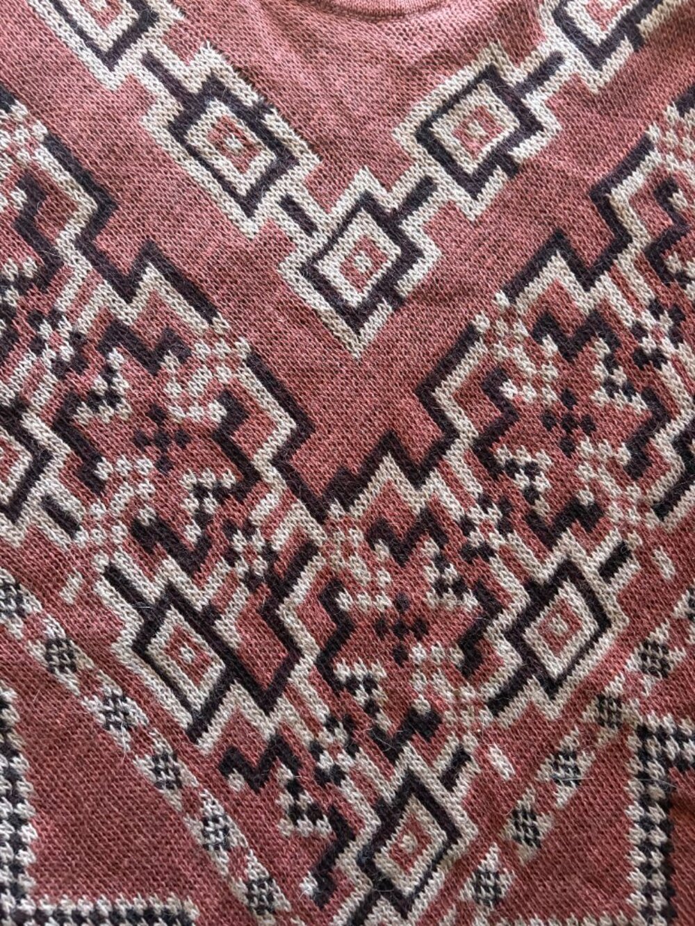 Made in Italy Knit Mauve Poncho - Picture 4 of 4